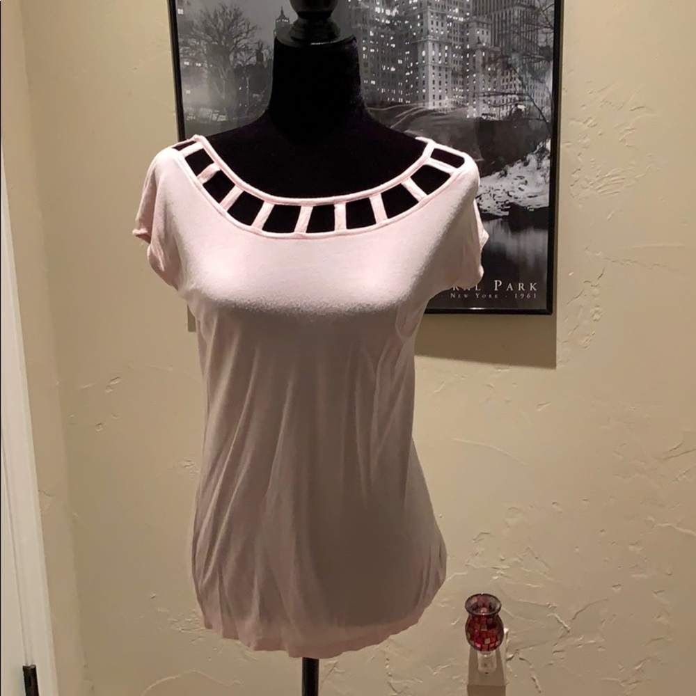 🔥sale🔥the Limited Pink Blouse with cutout collar